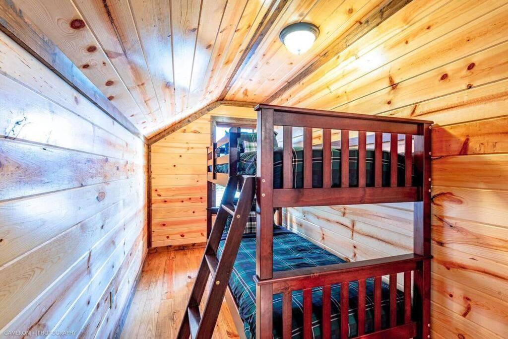 Iron Horse Lodge Sleeps 18, Games, Fire Pit, Hot Tub, Ev, More Broken Bow Exterior foto